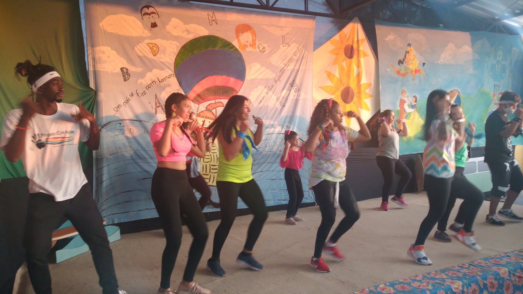 Apresentação da turma de aulas de Zumba
